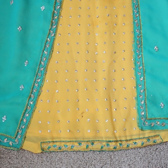 Choli suit - Picture 6 of 8